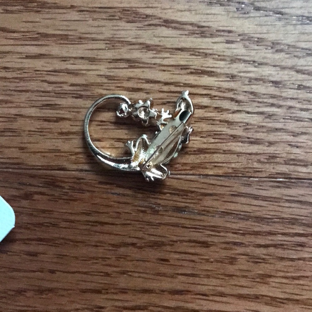 Brooch - Picture 2 of 3